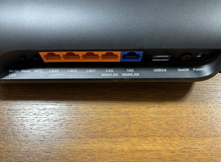 TP-Link Archer BE7200の背面